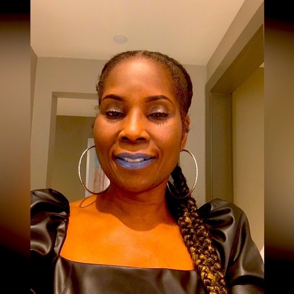 Meet your Posher, Dinah - Picture 4 of 12